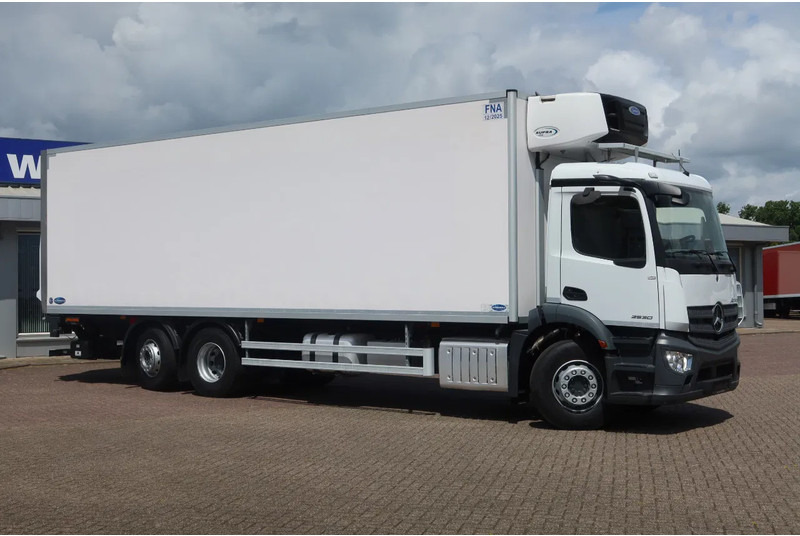 Mercedes-Benz Actros 2530 L Koel/Vries + Laadklep DHollandia 2500kg - Camion frigorifique: photos 2 Mercedes-Benz Actros 2530 L Koel/Vries + Laadklep DHollandia 2500kg - Camion frigorifique: photos 2