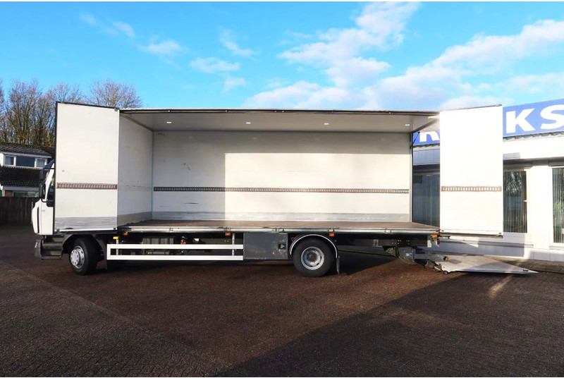 Renault D250 Bakwagen + Laadklep Deuren - Camion fourgon: photos 2 Renault D250 Bakwagen + Laadklep Deuren - Camion fourgon: photos 2