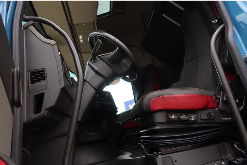 Volvo FH 460 Hooklift 8x2 Haakarm. 3x Steering axle - Camion - système de câble: photos 5 Volvo FH 460 Hooklift 8x2 Haakarm. 3x Steering axle - Camion - système de câble: photos 5