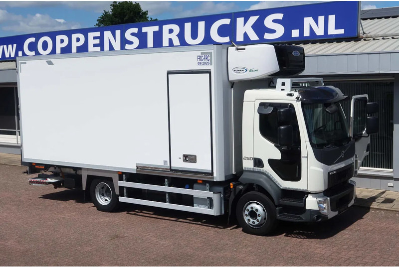 Volvo FL 250 Koel/Vries + klep Bi temp Carrier Supra 1150 MT - Camion frigorifique: photos 2 Volvo FL 250 Koel/Vries + klep Bi temp Carrier Supra 1150 MT - Camion frigorifique: photos 2