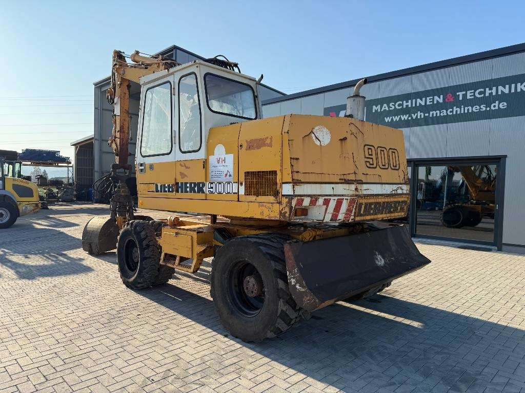 Liebherr A 900 C - Pelle sur pneus: photos 2 Liebherr A 900 C - Pelle sur pneus: photos 2