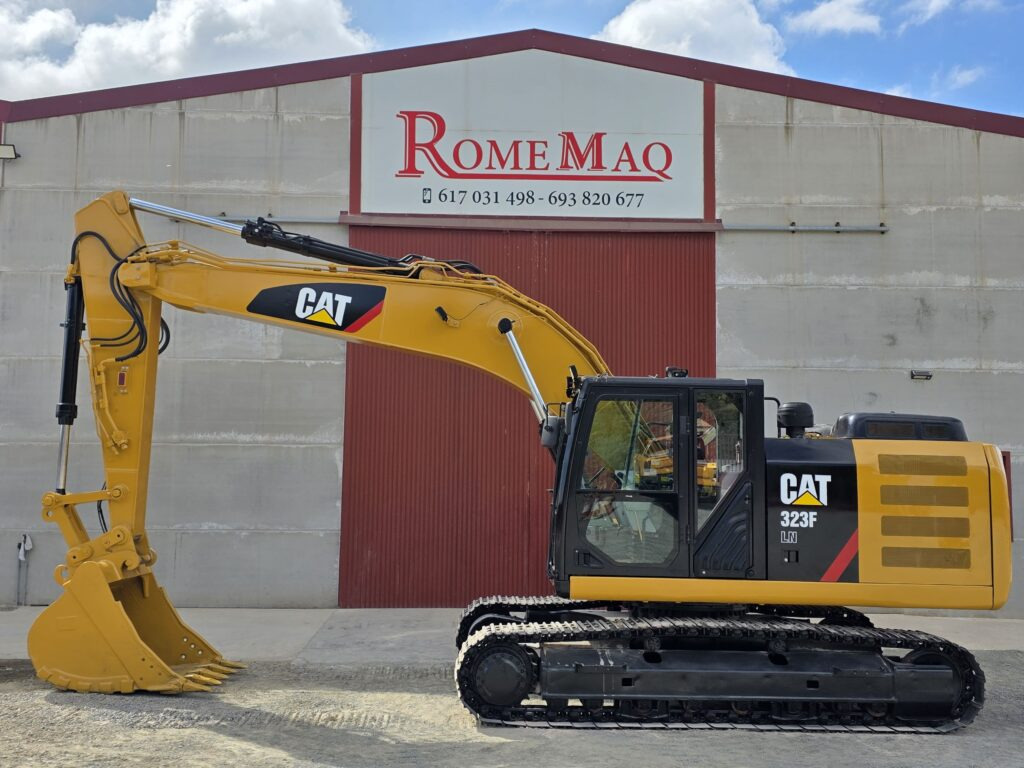 CAT 323FL - Pelle sur chenille: photos 1 CAT 323FL - Pelle sur chenille: photos 1