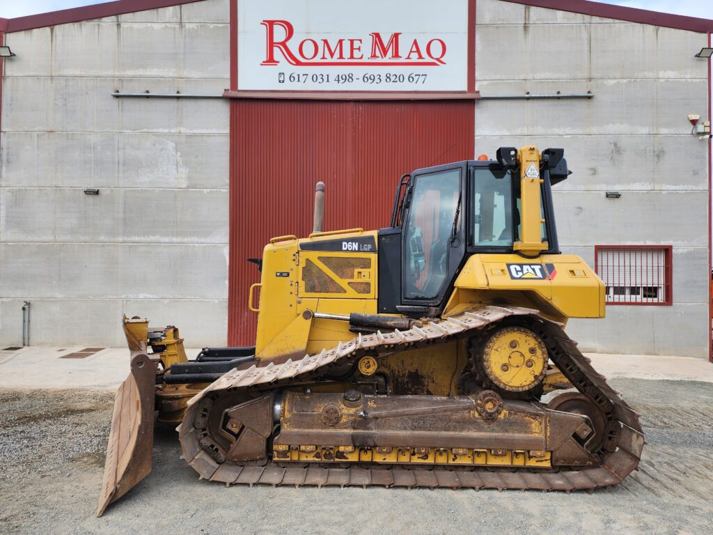 CAT D6N LGP - Bulldozer: photos 1 CAT D6N LGP - Bulldozer: photos 1