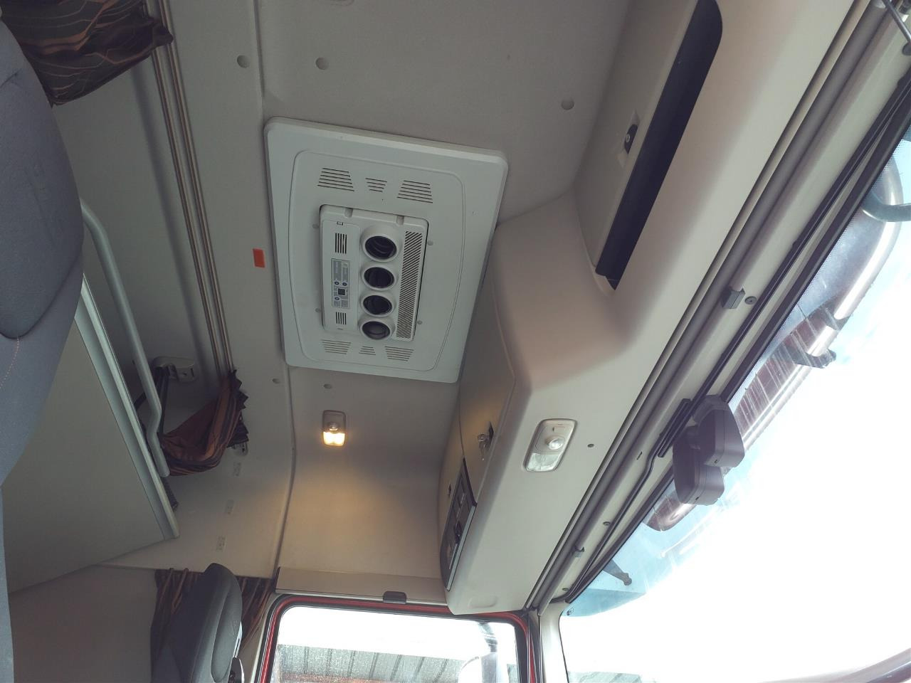 DAF XF530 - Tracteur routier: photos 5 DAF XF530 - Tracteur routier: photos 5