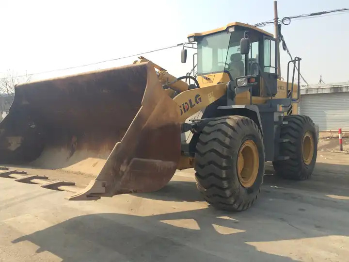 5 ton mini Used Original State loader SDLG 953 Used Small wheel loader in good condition for sale - Chargeuse sur pneus: photos 3 5 ton mini Used Original State loader SDLG 953 Used Small wheel loader in good condition for sale - Chargeuse sur pneus: photos 3