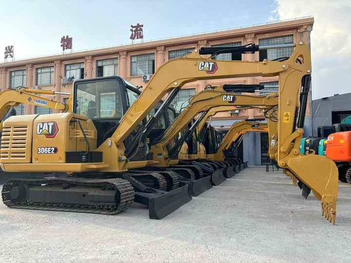 6 Ton Used Cat 305.5 306 307e 308 Crawler Excavator Mini Caterpillar 305.5 E2 for Sale China Cat305.5 Cat305.5e2 Low Price - Pelle: photos 2 6 Ton Used Cat 305.5 306 307e 308 Crawler Excavator Mini Caterpillar 305.5 E2 for Sale China Cat305.5 Cat305.5e2 Low Price - Pelle: photos 2