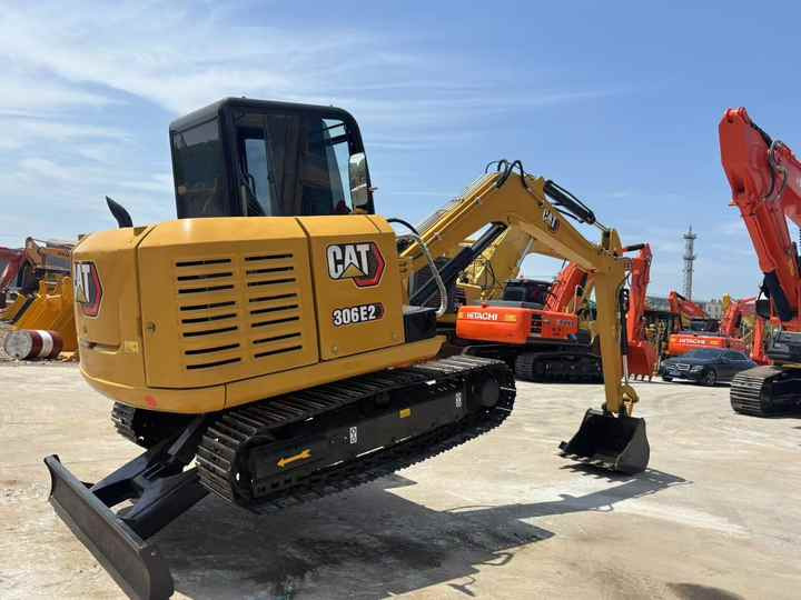 6 Ton Used Cat 305.5 306 307e 308 Crawler Excavator Mini Caterpillar 305.5 E2 for Sale China Cat305.5 Cat305.5e2 Low Price - Pelle: photos 3 6 Ton Used Cat 305.5 306 307e 308 Crawler Excavator Mini Caterpillar 305.5 E2 for Sale China Cat305.5 Cat305.5e2 Low Price - Pelle: photos 3