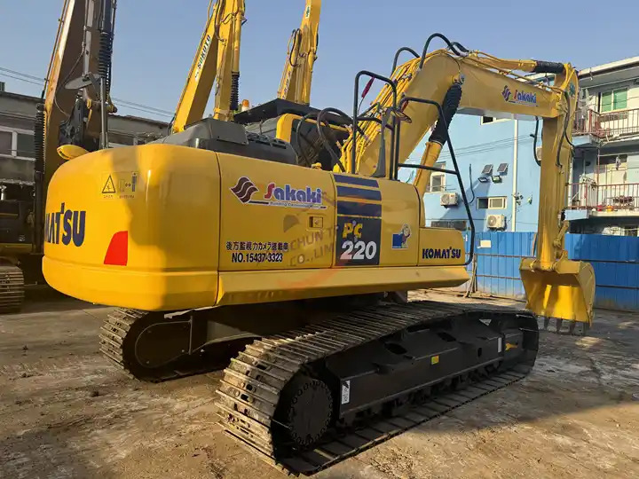 90% New Used Komatus excavator Pc220-8mo PC200-8 in good condition for sale - Pelle sur chenille: photos 5 90% New Used Komatus excavator Pc220-8mo PC200-8 in good condition for sale - Pelle sur chenille: photos 5