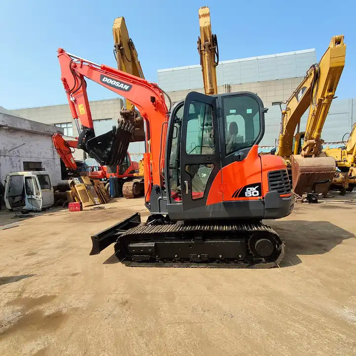 Best Price For 6t Mini Excavator,Small Excavating Machine Korea Doosan Used Excavators Doosan Dx60 For Sale In Shanghai - Pelle sur chenille: photos 1 Best Price For 6t Mini Excavator,Small Excavating Machine Korea Doosan Used Excavators Doosan Dx60 For Sale In Shanghai - Pelle sur chenille: photos 1