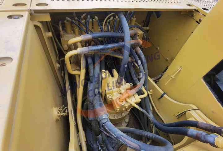 Excavator cabin 320c excavator cab cat 325 cl cabin for caterpillar excavator 320C - Pelle sur chenille: photos 5 Excavator cabin 320c excavator cab cat 325 cl cabin for caterpillar excavator 320C - Pelle sur chenille: photos 5