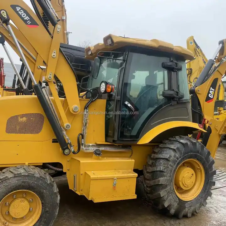HT636 Mini Tractor with Front End Loader and Backhoe Efficient Cat 420F2 Backhoe Loader Weichai Engine New Condition - Tractopelle: photos 2 HT636 Mini Tractor with Front End Loader and Backhoe Efficient Cat 420F2 Backhoe Loader Weichai Engine New Condition - Tractopelle: photos 2