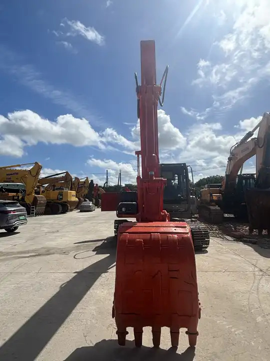 High Quality Original Landscaping Excavator Hitachi Zx120 Excavator With Thumb And Ditch Bucket In Shanghai - Pelle sur chenille: photos 4 High Quality Original Landscaping Excavator Hitachi Zx120 Excavator With Thumb And Ditch Bucket In Shanghai - Pelle sur chenille: photos 4