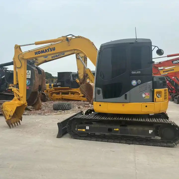 Japan Surplus Backhoe Excavator Komatsu Pc78us Pc60 Tracked Excavator With Blade Dozer For The Philippines In Shanghai - Pelle sur chenille: photos 2 Japan Surplus Backhoe Excavator Komatsu Pc78us Pc60 Tracked Excavator With Blade Dozer For The Philippines In Shanghai - Pelle sur chenille: photos 2
