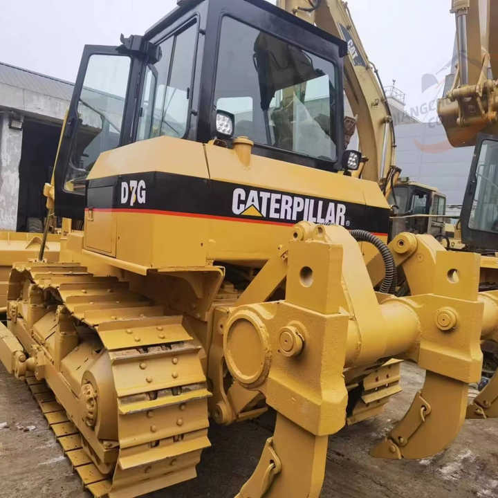 Original Japan Imported Caterpillar D7R Bulldozer Japan Original Cat D7G D7R D9n D8r Used Bulldozers - Bulldozer: photos 1 Original Japan Imported Caterpillar D7R Bulldozer Japan Original Cat D7G D7R D9n D8r Used Bulldozers - Bulldozer: photos 1