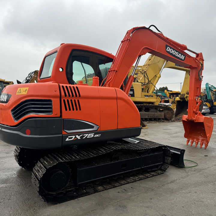 Used Excavator Doosan Dx75-9c Dx80 Dx60 Excavators Machinery Doosan Dx75-9c Dx80 Dx60 Dx225 Good Condition Low Price - Pelle sur chenille: photos 1 Used Excavator Doosan Dx75-9c Dx80 Dx60 Excavators Machinery Doosan Dx75-9c Dx80 Dx60 Dx225 Good Condition Low Price - Pelle sur chenille: photos 1