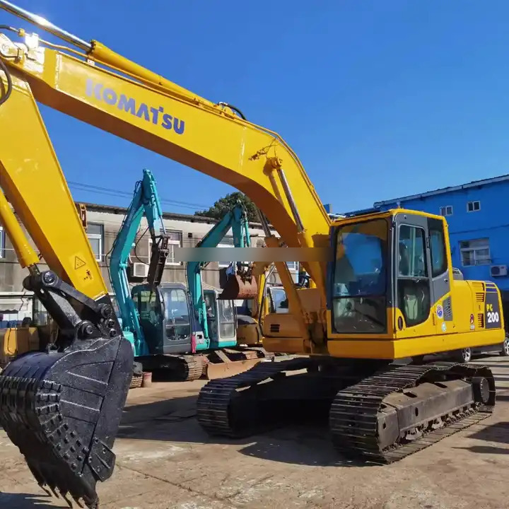Used Komatus excavator PC200-8 in good condition for sale - Pelle sur chenille: photos 1 Used Komatus excavator PC200-8 in good condition for sale - Pelle sur chenille: photos 1