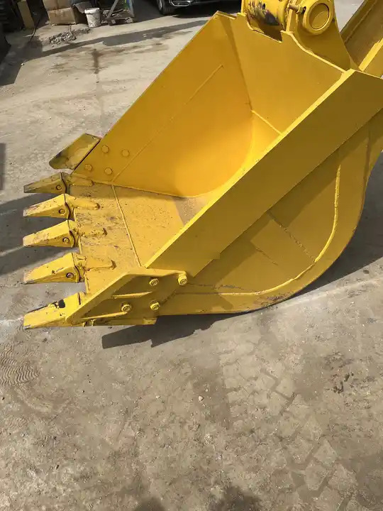 Used Komatus excavator Pc220-8mo PC200-8 in good condition for sale - Pelle sur chenille: photos 5 Used Komatus excavator Pc220-8mo PC200-8 in good condition for sale - Pelle sur chenille: photos 5