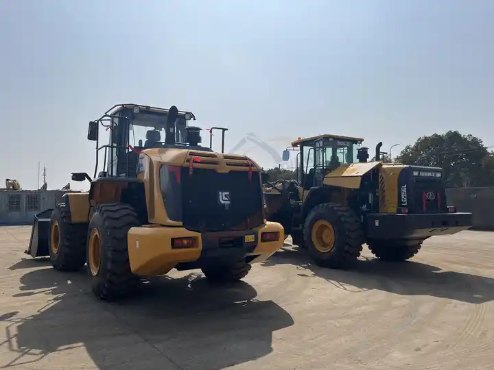 Competitive Original LiuGong Wheel Loader 856H in Good Condition with LOW PRICE - Chargeuse sur pneus: photos 5 Competitive Original LiuGong Wheel Loader 856H in Good Condition with LOW PRICE - Chargeuse sur pneus: photos 5