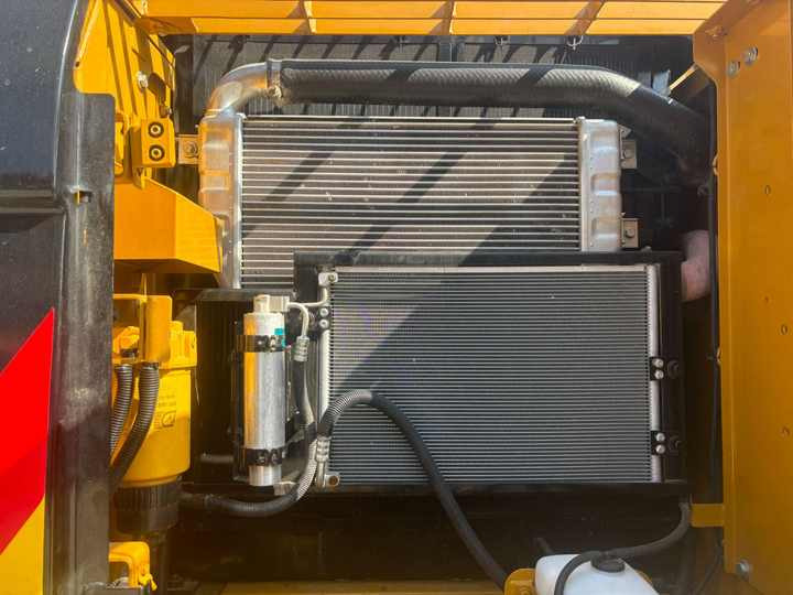 Used Excavator cat 320dsed Excavator Original Crawler Used CAT 320 Excavator 320D Caterpillar Machinery - Pelle sur chenille: photos 5 Used Excavator cat 320dsed Excavator Original Crawler Used CAT 320 Excavator 320D Caterpillar Machinery - Pelle sur chenille: photos 5