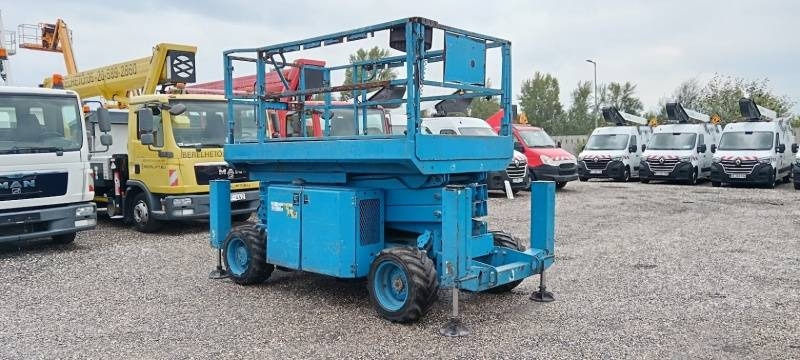 Genie GS-2669 - 10 m, 4x4, diesel - Nacelle ciseaux: photos 1 Genie GS-2669 - 10 m, 4x4, diesel - Nacelle ciseaux: photos 1