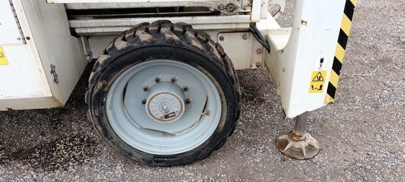 Genie GS4390 - 15,11m, diesel, 4x4  — crédit-bail Genie GS4390 - 15,11m, diesel, 4x4: photos 11 Genie GS4390 - 15,11m, diesel, 4x4  — crédit-bail Genie GS4390 - 15,11m, diesel, 4x4: photos 11