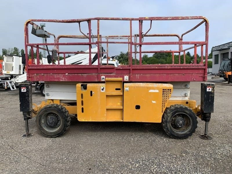 Haulotte H12SX - 12m, 4x4, diesel - Nacelle ciseaux: photos 4 Haulotte H12SX - 12m, 4x4, diesel - Nacelle ciseaux: photos 4