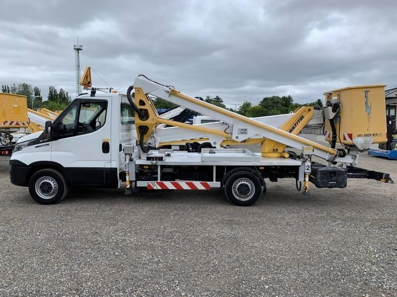 Iveco Daily Multitel HX200 - 20 m - Camion avec nacelle: photos 5 Iveco Daily Multitel HX200 - 20 m - Camion avec nacelle: photos 5