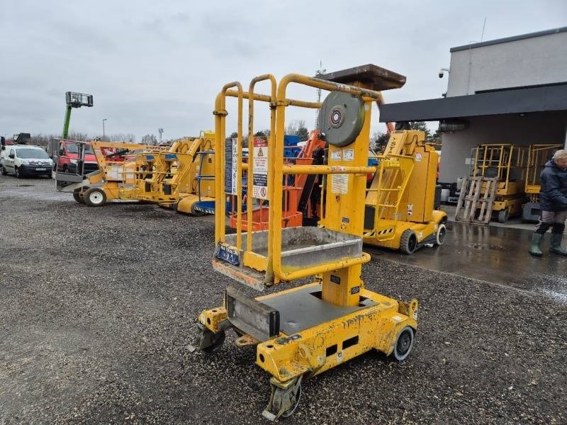 JLG Power Tower Ecolift - 4,2m, 150 kg - Nacelle articulée: photos 2 JLG Power Tower Ecolift - 4,2m, 150 kg - Nacelle articulée: photos 2