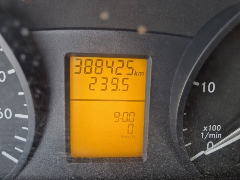 Camion benne Mercedes-Benz Tipper: photos 15