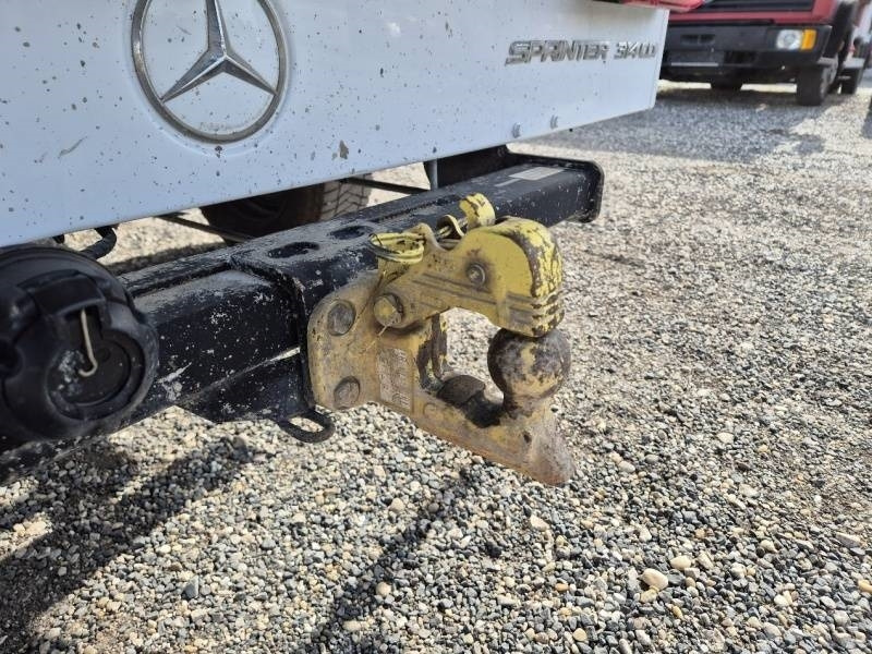 Camion benne Mercedes-Benz Tipper: photos 13