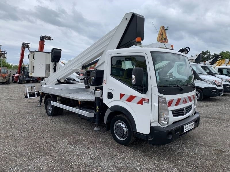 Renault Maxity ISOLI VT60NE - 20m, 250kg - Camion avec nacelle: photos 1 Renault Maxity ISOLI VT60NE - 20m, 250kg - Camion avec nacelle: photos 1