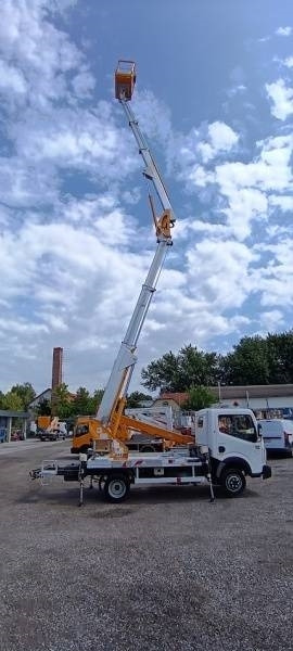 Camion avec nacelle Renault Maxity Multitel MX200 - 20 m: photos 9