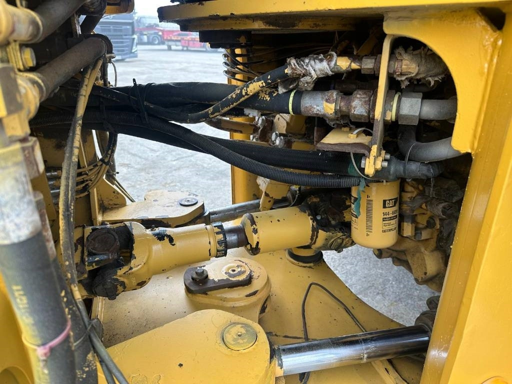 Chargeuse sur pneus CAT 938 K: photos 9