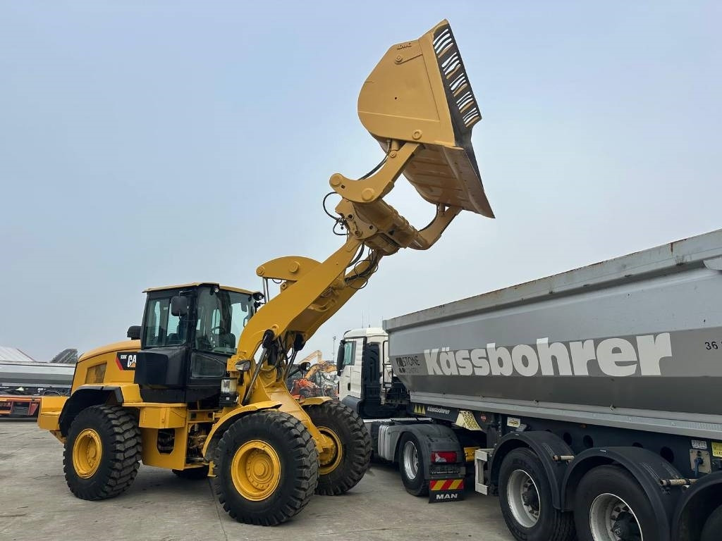 Chargeuse sur pneus CAT 938 K: photos 28