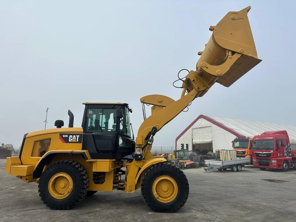 Chargeuse sur pneus CAT 938 K: photos 25