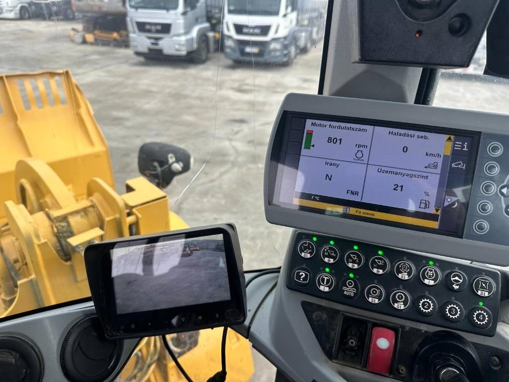 Chargeuse sur pneus CAT 938 K: photos 23