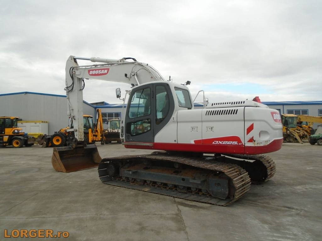 Doosan DX 225 LC with 18m long reach boom - Pelle sur chenille: photos 3 Doosan DX 225 LC with 18m long reach boom - Pelle sur chenille: photos 3