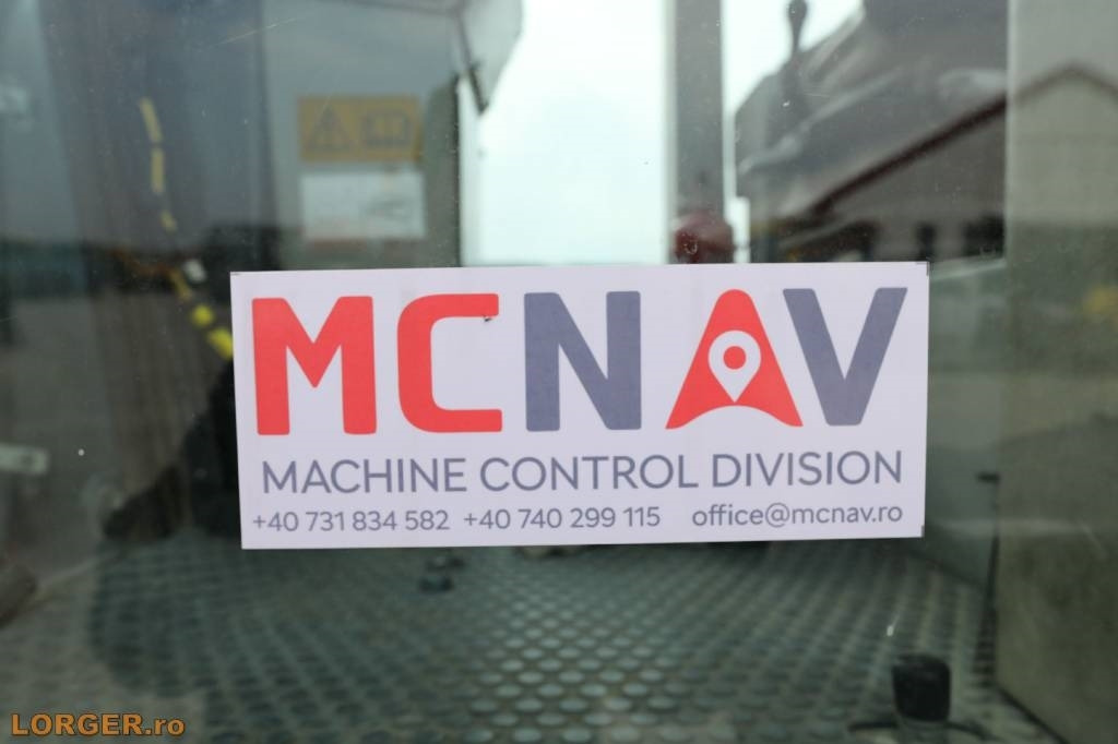 Niveleuse New Holland F 156.6 A with 3D GPS System: photos 9