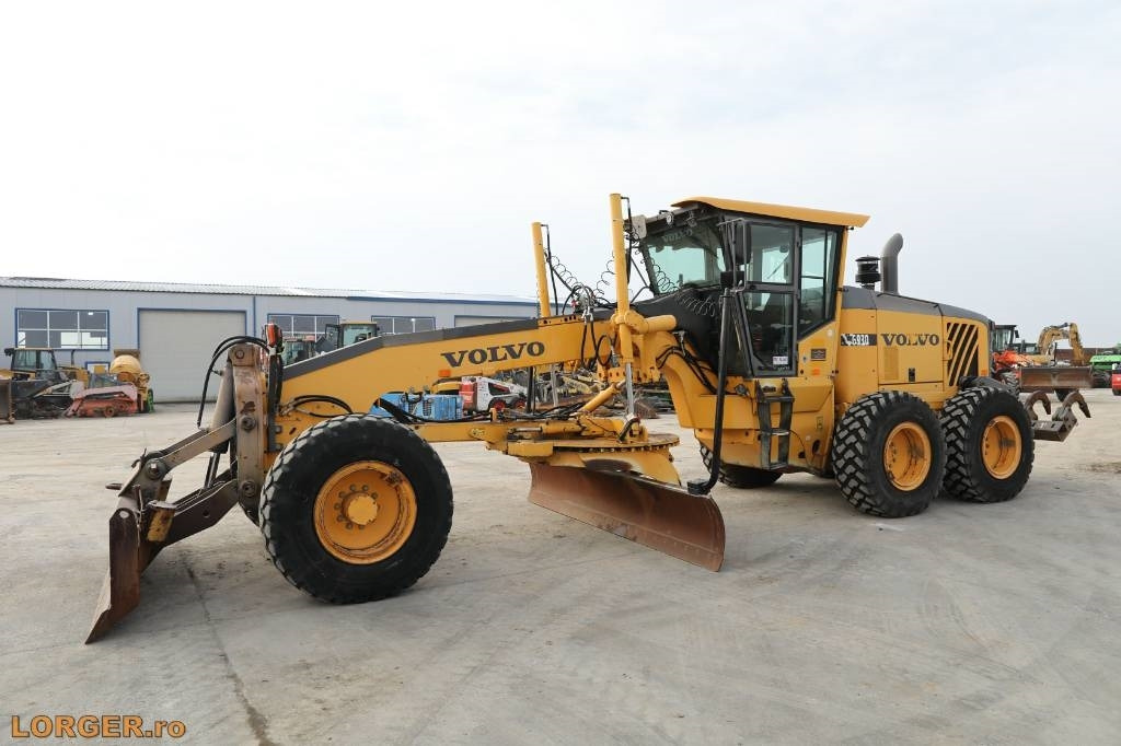 Volvo G 930 + Sistem GPS 3D - Niveleuse: photos 1 Volvo G 930 + Sistem GPS 3D - Niveleuse: photos 1