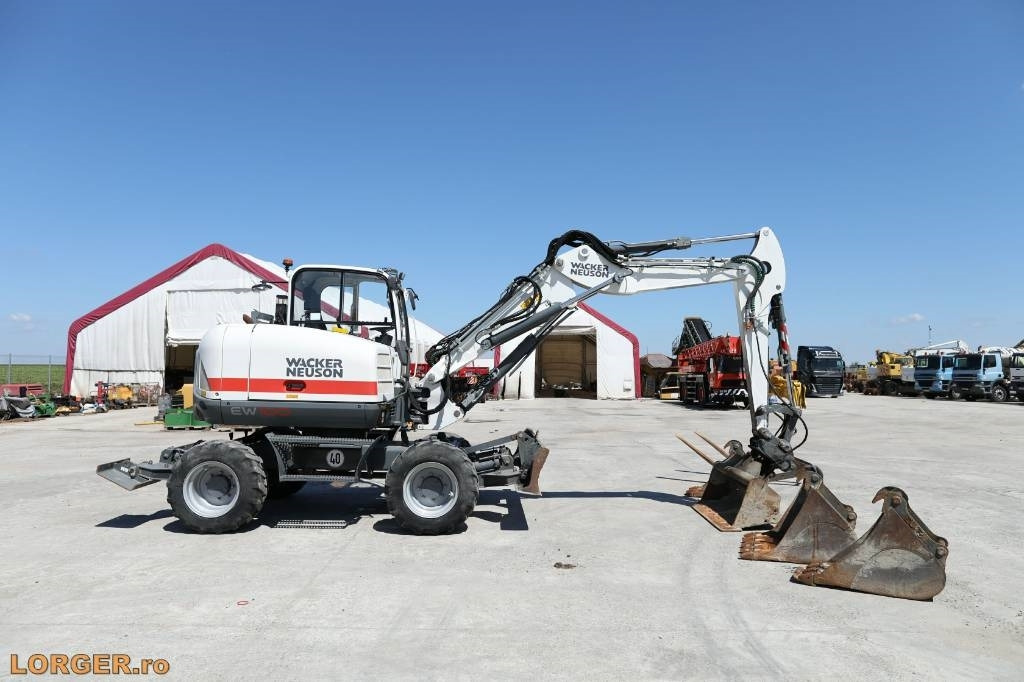 Wacker Neuson EW 100 - Pelle sur pneus: photos 3 Wacker Neuson EW 100 - Pelle sur pneus: photos 3