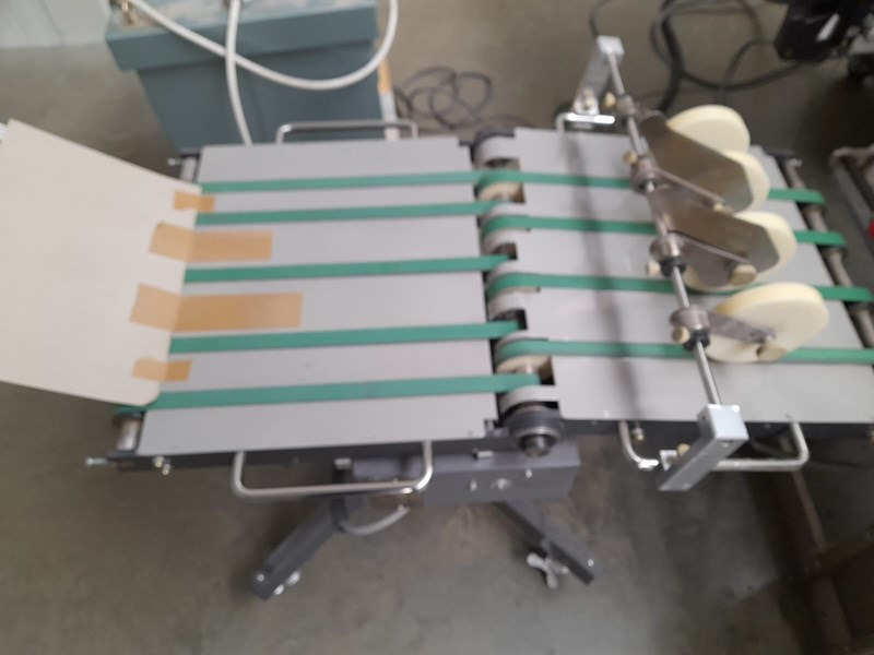 Horizon AFC-504 AKT | folder | 4 | 2001 - Plieuse de bureau: photos 4 Horizon AFC-504 AKT | folder | 4 | 2001 - Plieuse de bureau: photos 4