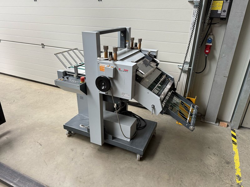 Horizon PST-40 - Plieuse de bureau: photos 3 Horizon PST-40 - Plieuse de bureau: photos 3