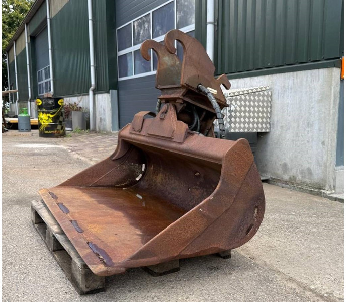 Cangini Benne CW10 Tiltbucket / kantelbak Schwenklöffel - Godet pour Engins de chantier: photos 2 Cangini Benne CW10 Tiltbucket / kantelbak Schwenklöffel - Godet pour Engins de chantier: photos 2