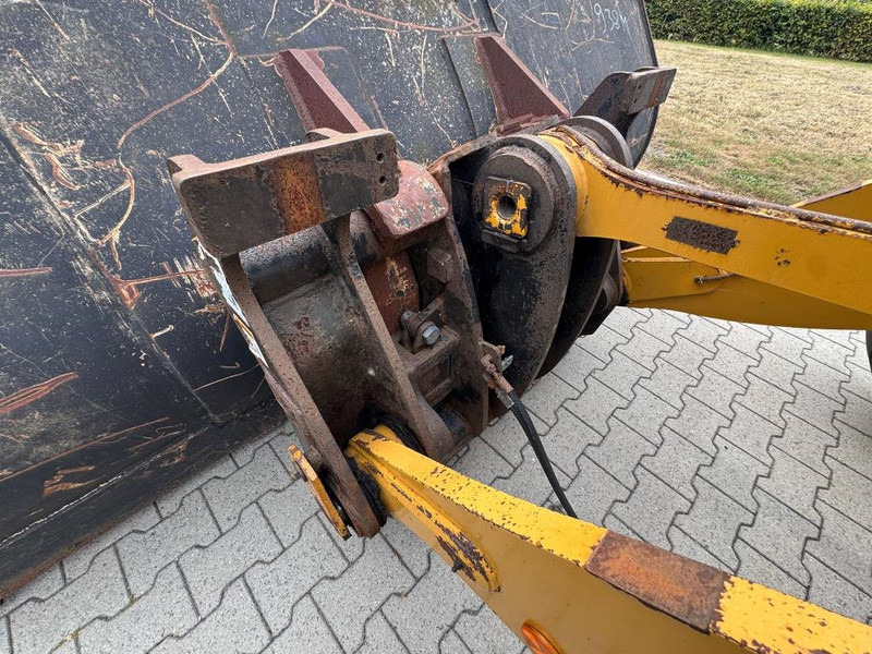 Chargeuse sur pneus Cat 938 M: photos 8