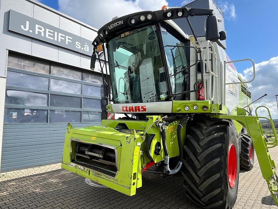 J.Reiff Sarl
Herr Stefan Neukirch - 77 Z.I in den - Moissonneuse-batteuse: photos 3 J.Reiff Sarl
Herr Stefan Neukirch - 77 Z.I in den - Moissonneuse-batteuse: photos 3