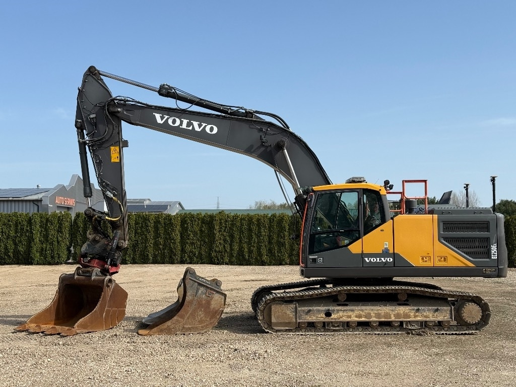 Volvo EC 250 EL - Pelle sur chenille: photos 2 Volvo EC 250 EL - Pelle sur chenille: photos 2