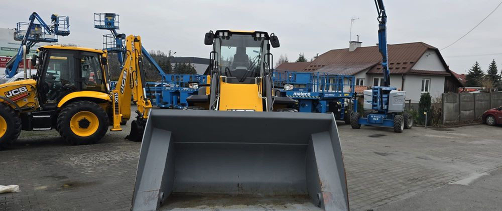 JCB 427 HT - Pelle sur pneus: photos 4 JCB 427 HT - Pelle sur pneus: photos 4