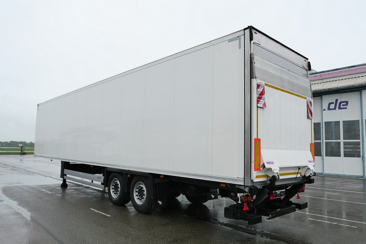 Schmitz Cargobull SKO 18 /LBW BÄR 2500 kg / CARRIER 1550 / LIFT - Semi-remorque frigorifique: photos 1 Schmitz Cargobull SKO 18 /LBW BÄR 2500 kg / CARRIER 1550 / LIFT - Semi-remorque frigorifique: photos 1