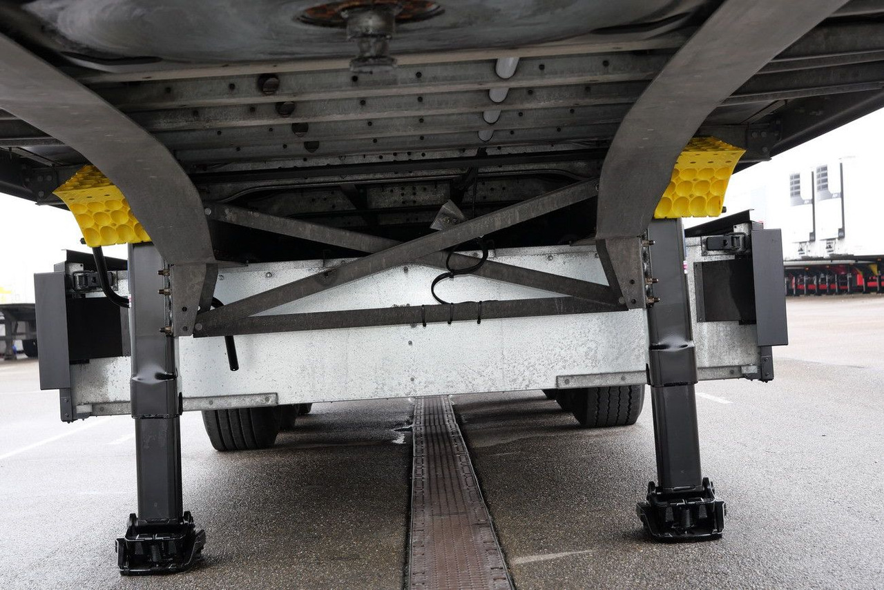 Semi-remorque fourgon Schmitz Cargobull SKO 24/DOPPELSTOCK / 2,70/ 2 x LIFT nur 67000 km: photos 10 Semi-remorque fourgon Schmitz Cargobull SKO 24/DOPPELSTOCK / 2,70/ 2 x LIFT nur 67000 km: photos 10