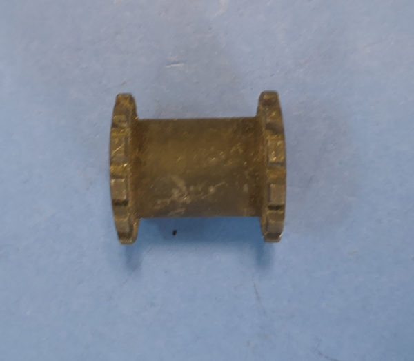 030050A Wałek silnika jazdy Yanmar YB101, YB121, B12, B14 (z silnika hydraulicznego) - Moteur hydraulique pour Engins de chantier: photos 3 030050A Wałek silnika jazdy Yanmar YB101, YB121, B12, B14 (z silnika hydraulicznego) - Moteur hydraulique pour Engins de chantier: photos 3